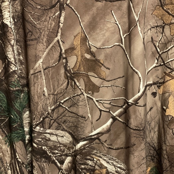 Camo long sleeve dri-fit. - Picture 2 of 3